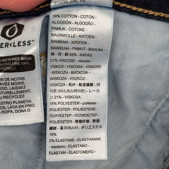 Levi’s Classic Bermuda Denim Shorts Cuffed Size 20W - Picture 6 of 6